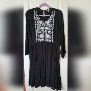 Knox Rose XXL Black embroidered mini dress
